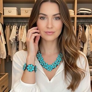 Turquoise Floral Necklace and Bracelet Set